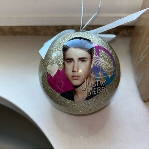 Justin Bieber Gold Glitter Christmas Ornament Collectible 2013 Xmas Holiday Tree